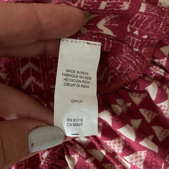 Lucky Brand Red Cream Boho Print Off-Shoulder Top women’s size S Ruffles hem - Picture 8 of 10